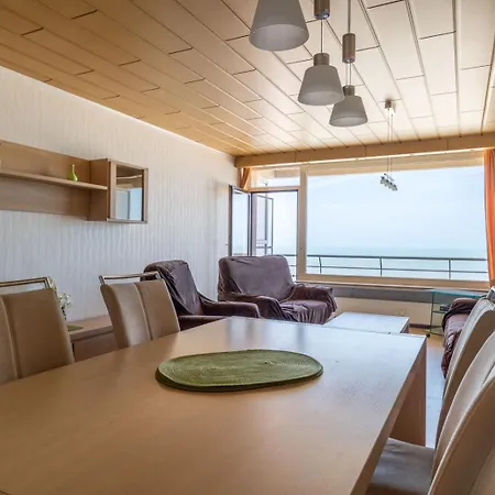 Cozy With Magnificent Seaview T117 Apartment